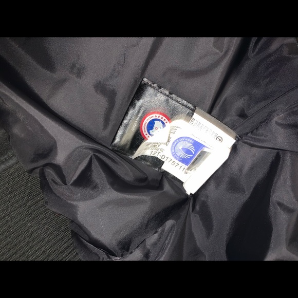 Canada Goose Jacket Womens Size Large - Picture 4 of 6